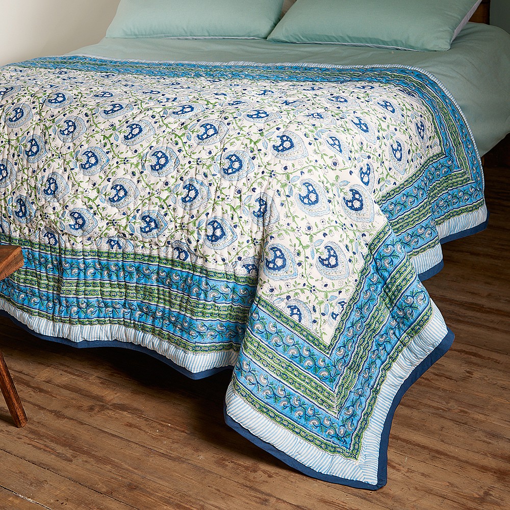 single quilted bedspread
